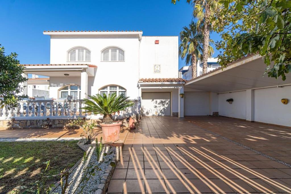 Sm21-Gran Casa De Vacaciones En La Playa, 4 Habitaciones, Climatizada, Piscina, Barbacoa Y Wifi Ampuriabrava Exterior foto