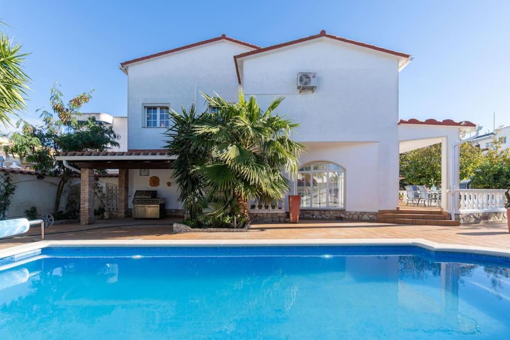 Sm21-Gran Casa De Vacaciones En La Playa, 4 Habitaciones, Climatizada, Piscina, Barbacoa Y Wifi Ampuriabrava Exterior foto